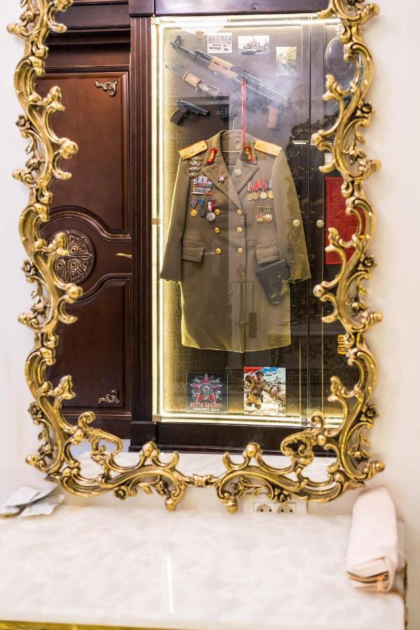 Private Museum Apartment With Antique Decor 布加勒斯特 外观 照片